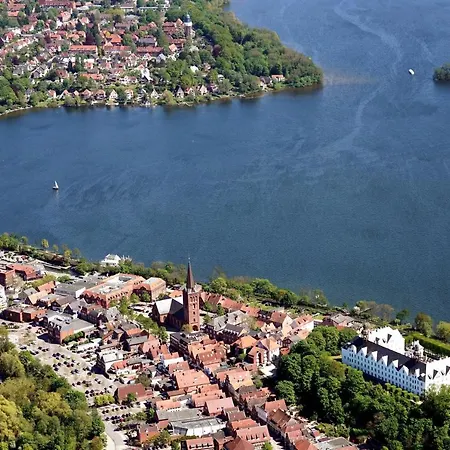 Ferienzimmer Suhrer Seeblick Плён