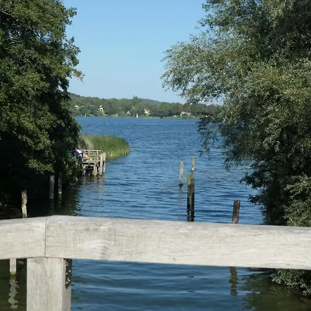 Проживание в семье Ferienzimmer Suhrer Seeblick Плён