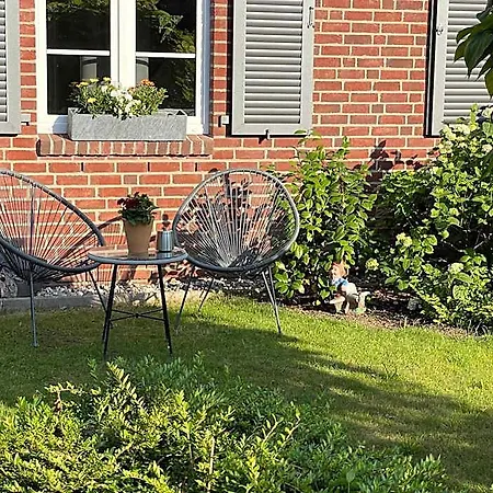 ホームステイ Ferienzimmer Suhrer Seeblick