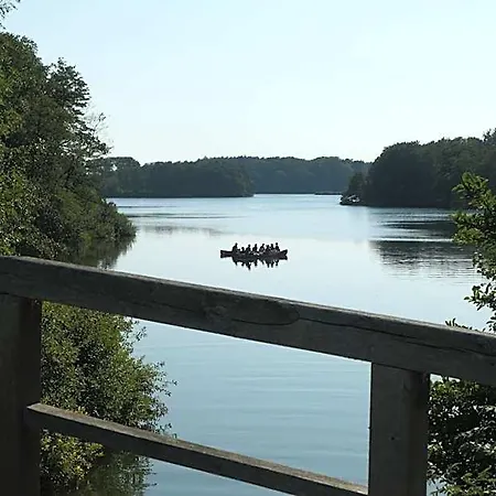 ホームステイ Ferienzimmer Suhrer Seeblick