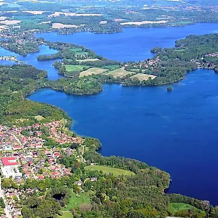 ホームステイ Ferienzimmer Suhrer Seeblick
