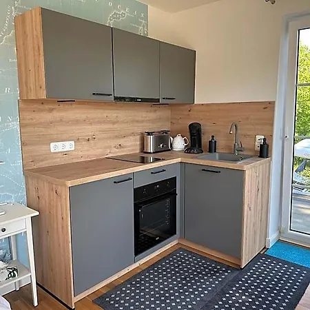 ホームステイ Ferienzimmer Suhrer Seeblick