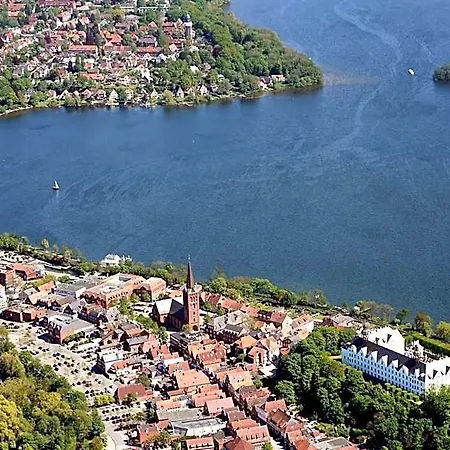 ホームステイ Ferienzimmer Suhrer Seeblick *