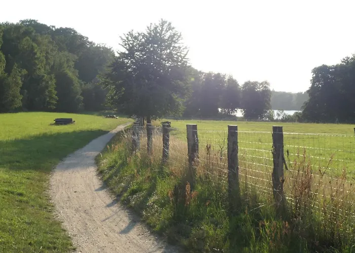 Privat bolig Ferienzimmer Suhrer Seeblick