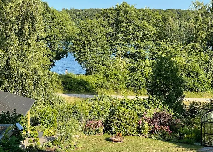 Privat bolig Ferienzimmer Suhrer Seeblick